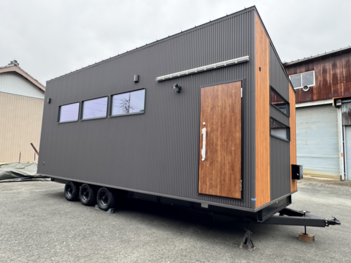 3.5ｍ×7.5ｍ_スタッフ休憩室用トレーラーハウス