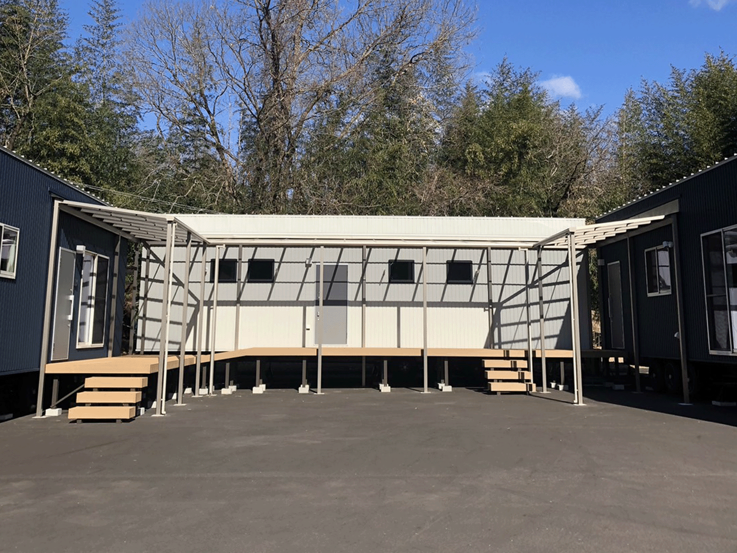 3.5ｍ×11ｍ_ロッカールーム棟トレーラーハウス