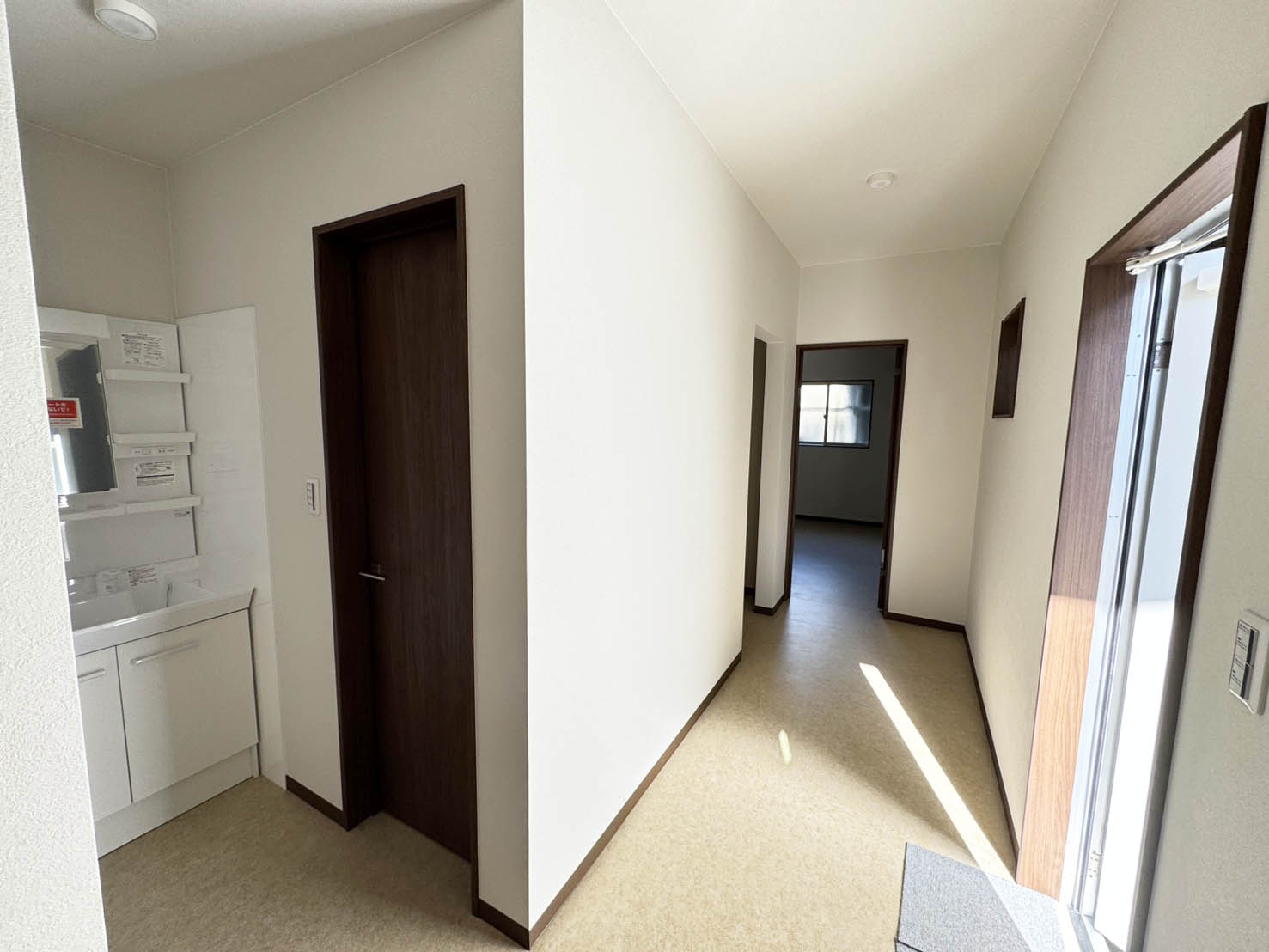 3.5ｍ×11ｍ_ロッカールーム棟トレーラーハウス